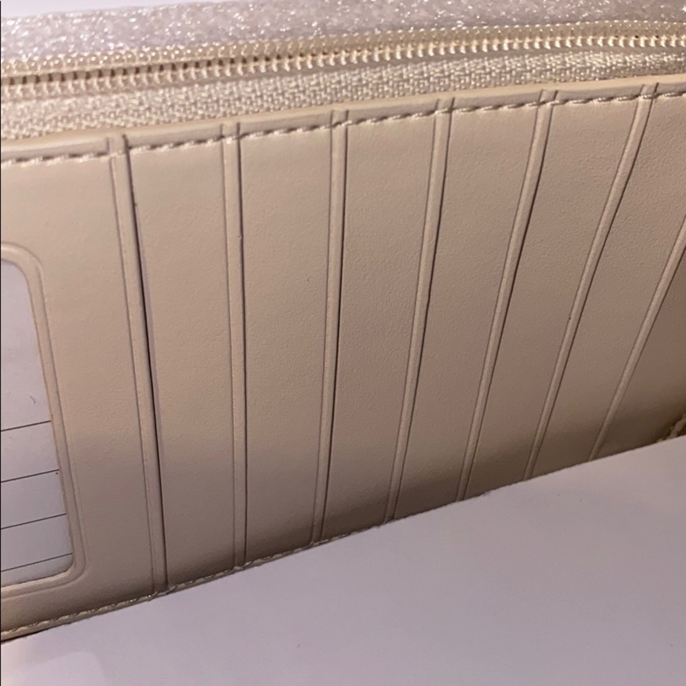 Coach Large Phone Wallet In Signature Canvas LIGHT - Picture 13 of 16